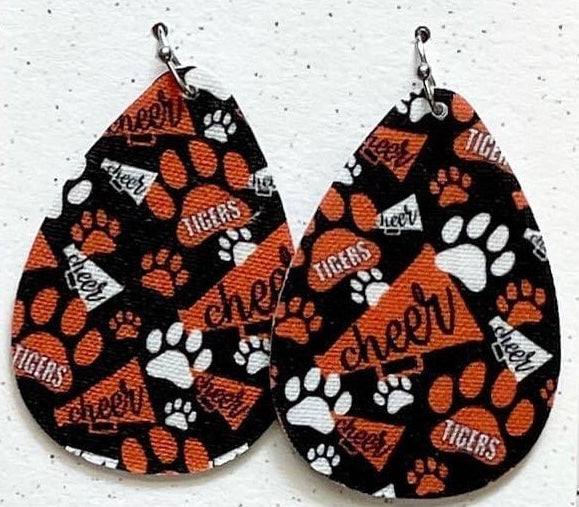 FCCT CHEER & PAW EARRINGS