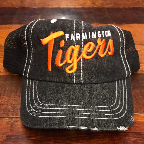 UNSTRUCTURED CONTRAST STITCH TRUCKER CAP